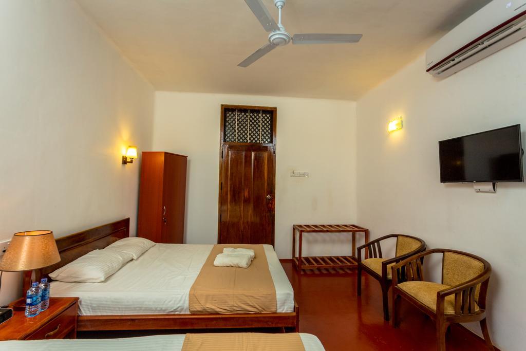 ג'פנה Dayanithi Guest House מראה חיצוני תמונה