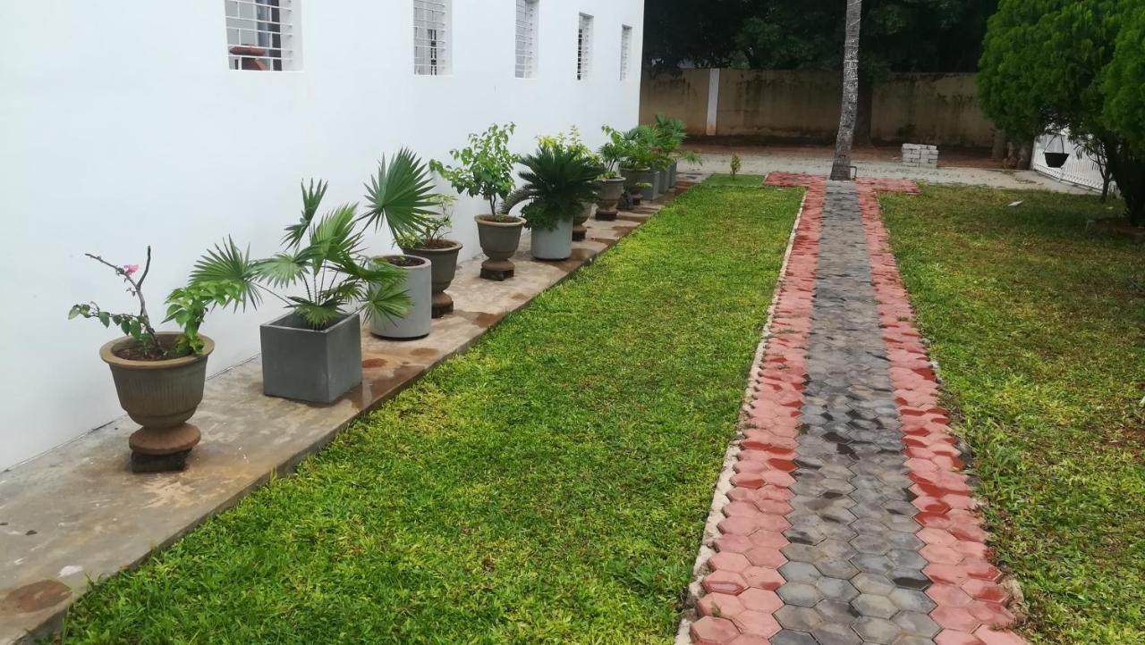 ג'פנה Dayanithi Guest House מראה חיצוני תמונה